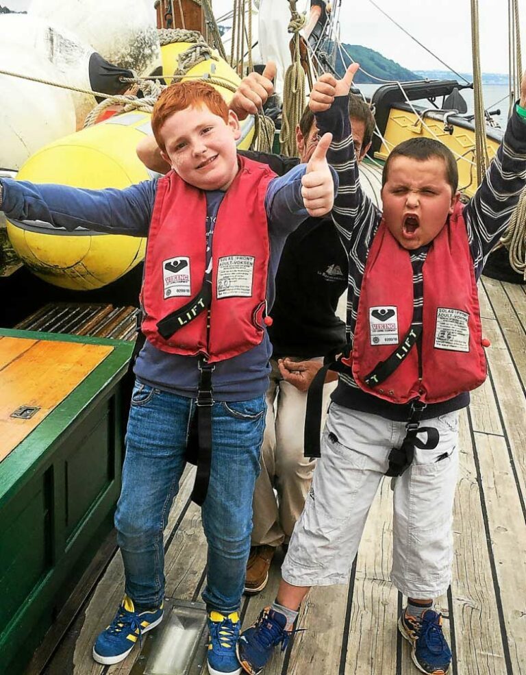enfants sur la Goelette La Recouvrance